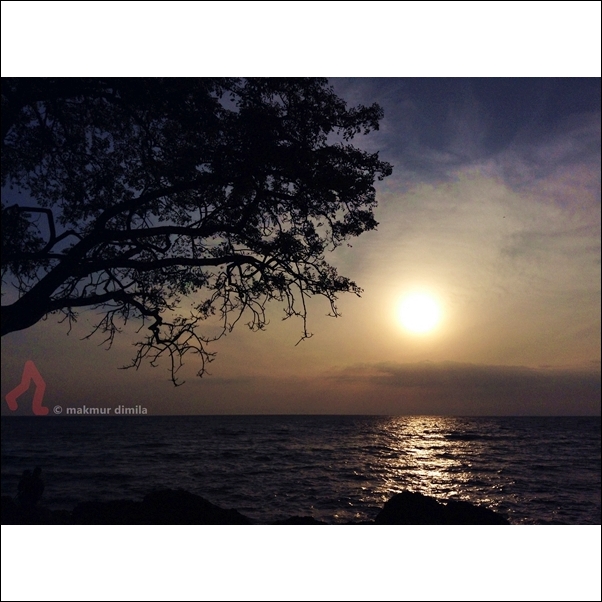 Pantai Deumit Berlumur Sunrise